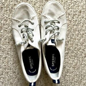 Sperry tennis shoes 👟